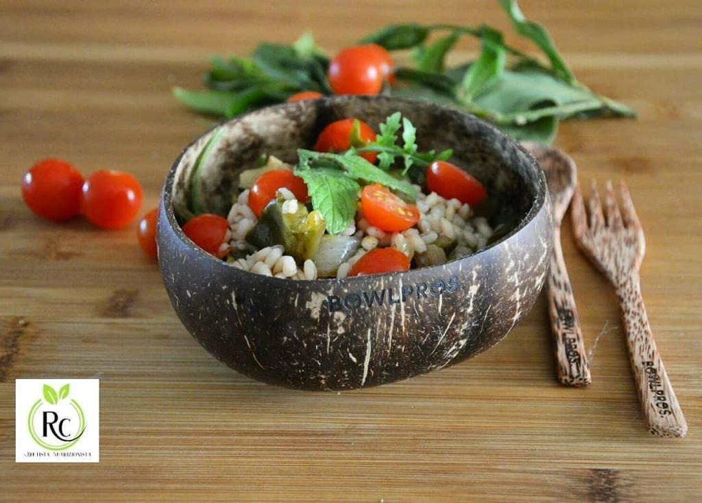Bowl di orzo e verdure
